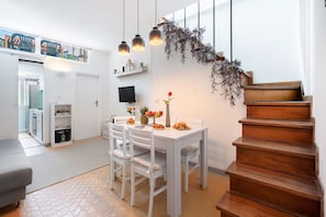 Autumn, Living Room, Spring, Summer