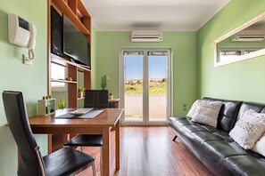 Living room 3