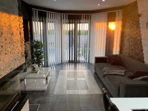 Living room 1