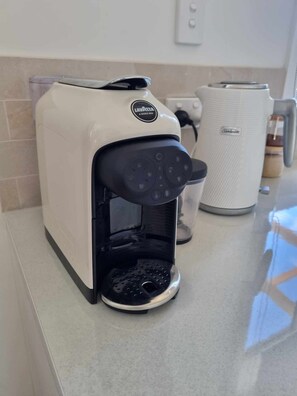 Kaffe och/eller kaffebryggare