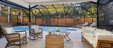 COVERED OUTDOOR SITTING AREA