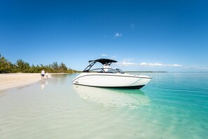 Book our private boat charter
