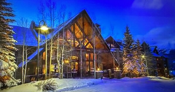 Welcome to Bear Creek Lodge in beautiful Mountain Village, CO!