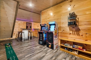 Spielezimmer