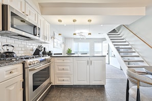 Fully equipped and stocked kitchen with "ocean views". Pots/pans, Keurig station