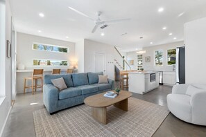 Open living space w/65" smart TV