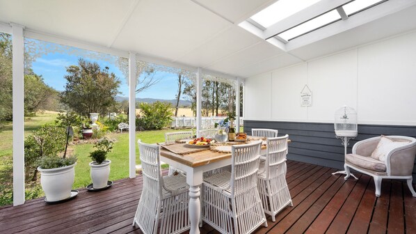 Outdoor dining