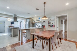 Kitchen | Dining Area | Dishwasher