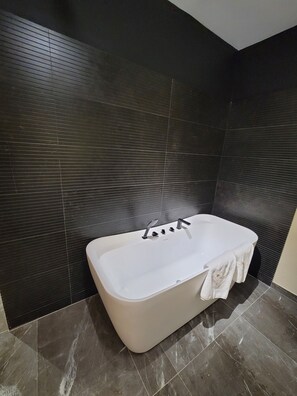Vasca idromassaggio privata