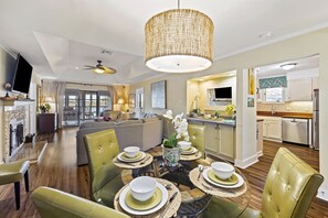 Bright, beautiful furnishings and open floor plan!