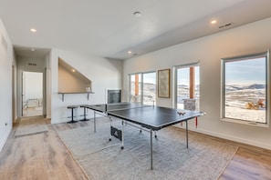 Game Room | Wet Bar