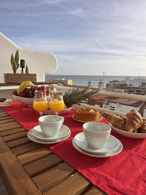Balcony/Terrace,Food,Sea view,Sunset