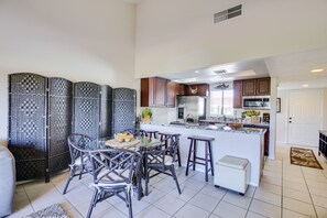 Dining Area | Central A/C | Pet Friendly w/ Fee