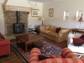 Spacious living room