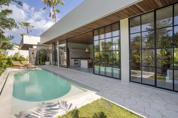 Sunny outdoor area