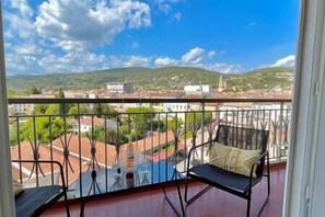 Balcon avec vue et espace détente