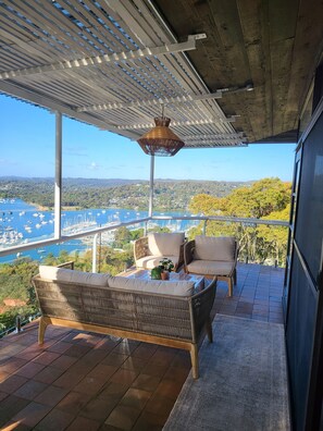 verandah 