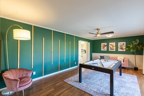Spielezimmer