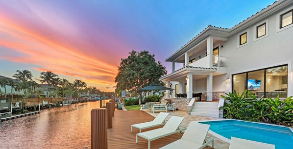 Located just off the Intracoastal, this villa is nestled in the heart of Hollywood Beach's most exclusive South Lake neighborhood.