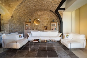 Autumn, Living Room, Spring, Summer