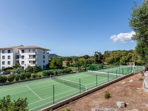 Sky, Plant, Property, Cloud, Building, Window, Land Lot, Tree, Tennis, Grass