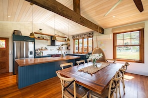 Open plan dining and kitchen