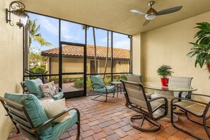 Front Lanai+ Entrance