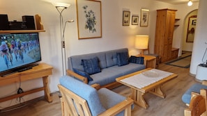 -img.tag.livingroom-