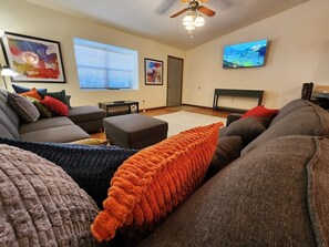 Cozy Curl Up sofa 55" TV