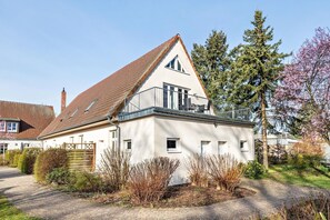 Außenseite Ferienhaus [Sommer]