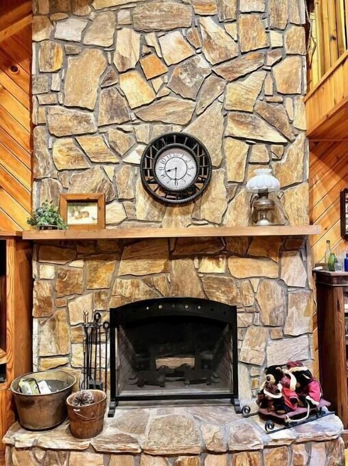 Harmony Hollow -5bd Rustic Cabin