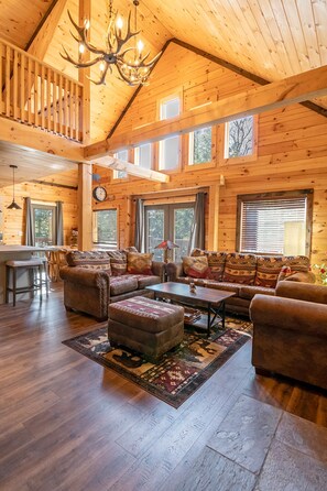 5-Bedroom Log House in Lake Placid (218)