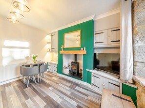 Living room/dining room | Number Ten, Amble