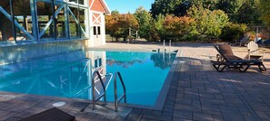 Heated pool