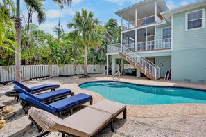 Poolside Loungers