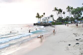 Magic Sand Beach Condo Kona