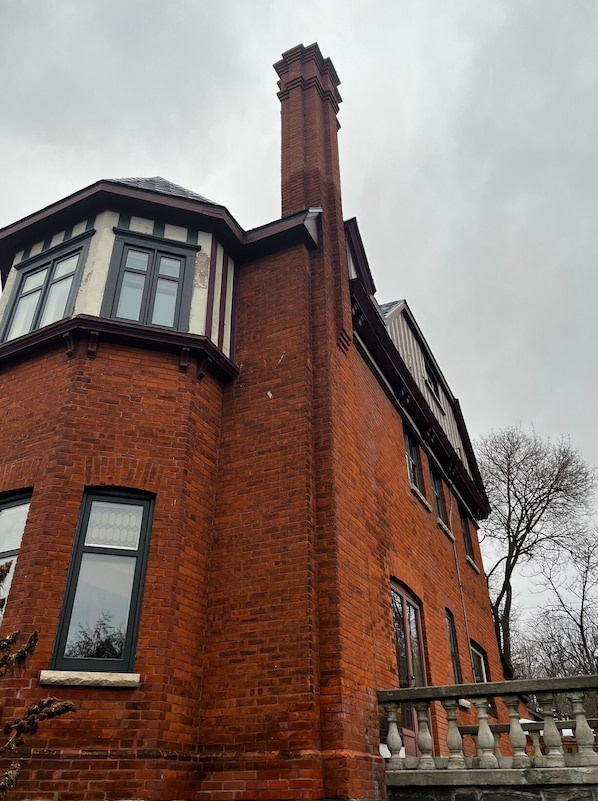 Apartment is on the 3rd floor.