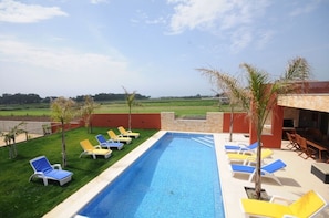 Superb Esposende Villa | 5 Bedrooms | Villa Agobar | Tennis Court | Walking Distance to Beach