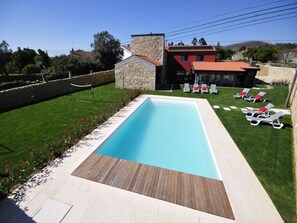 Lovely Esposende Villa | 4 Bedrooms | Villa Cocola | Ping Pong Table | Great Pool Area