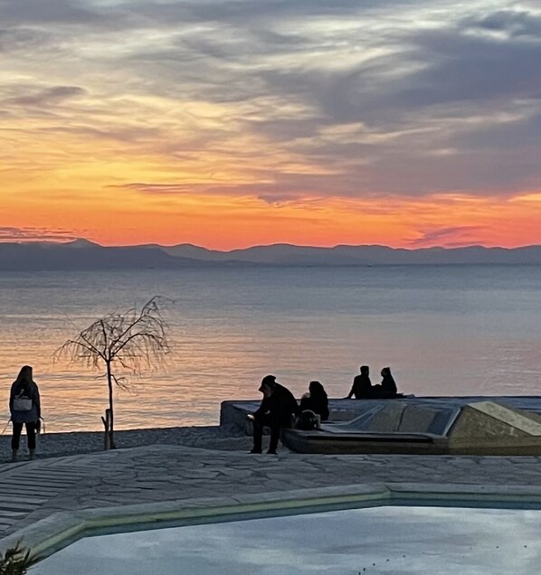 View of the sea 100 meters away from the apartment 