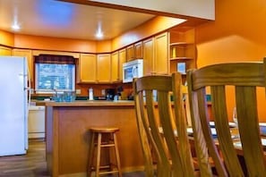 Fully applianced kitchen