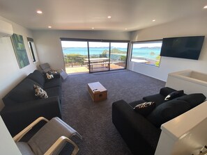Longe to deck with view