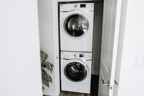 WASHER/DRYER