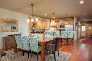 Dining room seating