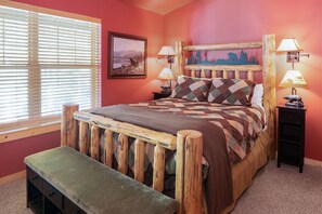 Master Bedroom with Queen Bed