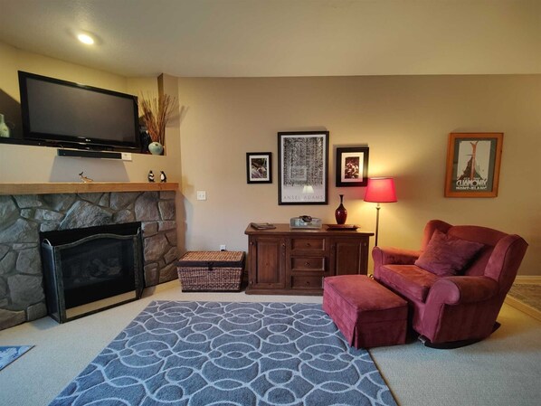 Living Room with Gas Fireplace