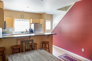 Dining Room and Breakfast Bar