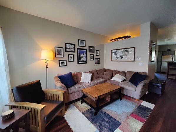 Living Room with Gas Fireplace