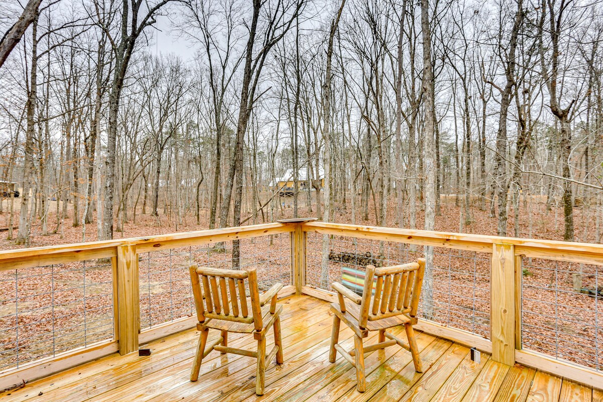 Peaceful Hiker’s Hideaway w/ Deck on 1 Acre!