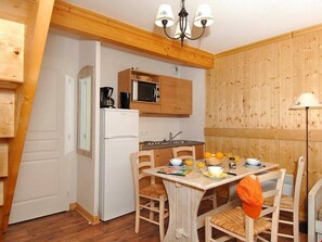 The beautiful 2 Bedroom Apartment at the Residence Les Chalets de l'Arvan II by Odalys sleeps up to 8 people and comes complete with a functional kitchenette